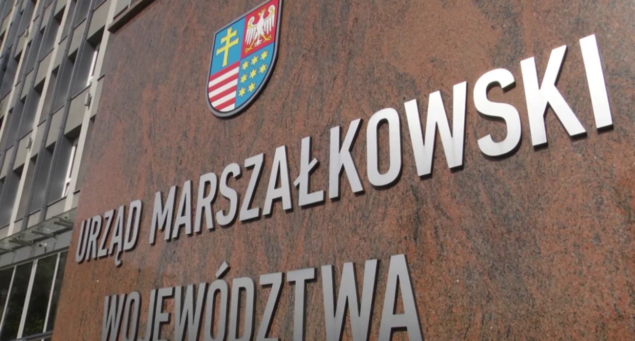 Dodatkowe restrykcje w Urzędzie Marszałkowskim
