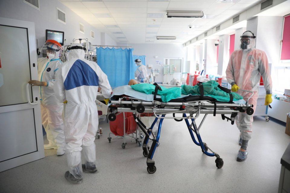 Resort zdrowia: 10 900 nowych zakażeń koronawirusem, zmarły 292 osoby z COVID-19